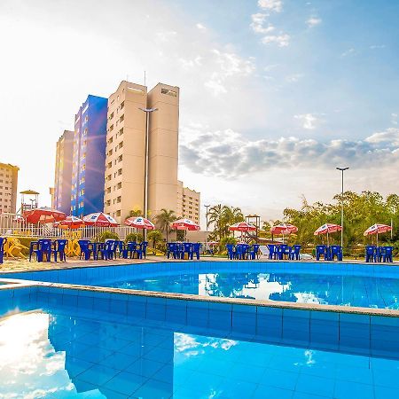 Flat Caldas Novas - Golden Dolphin Express ภายนอก รูปภาพ
